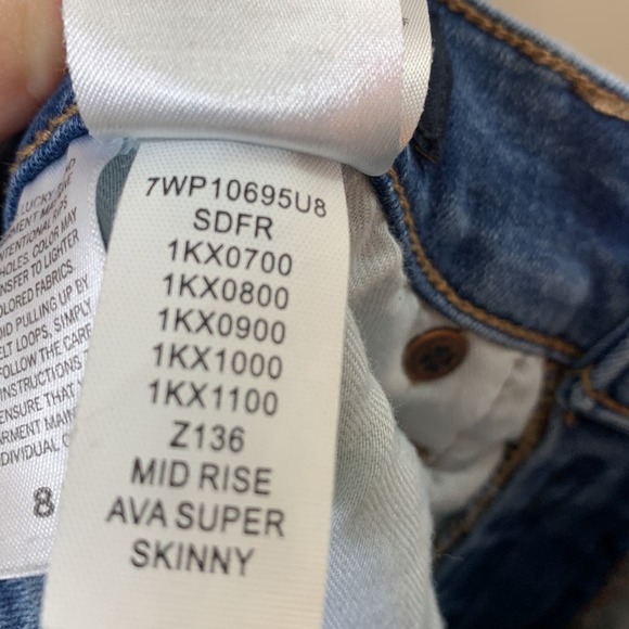 LUCKY BRAND - ClLucMid Rise Super Skassic Blue Distressed Women's Jeans - Picture 6 of 8